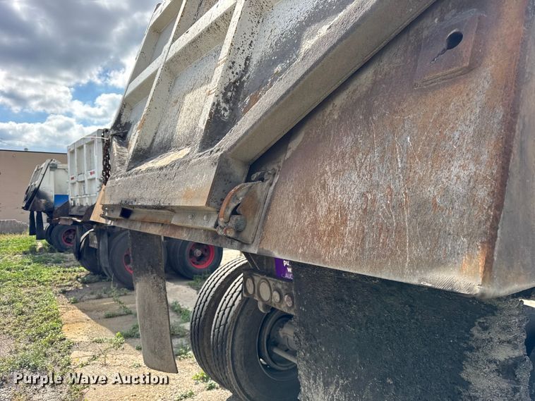 image for item EF2226 1989 Palmer end dump trailer