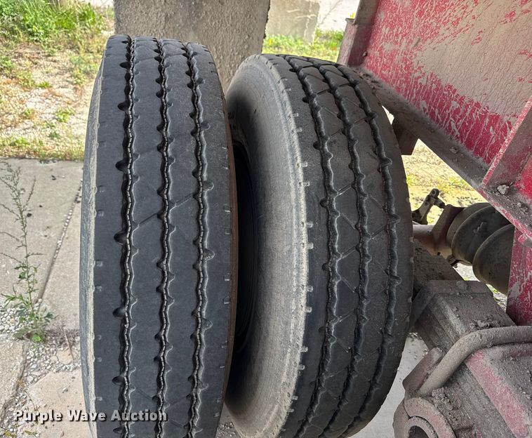 image for item EF2226 1989 Palmer end dump trailer