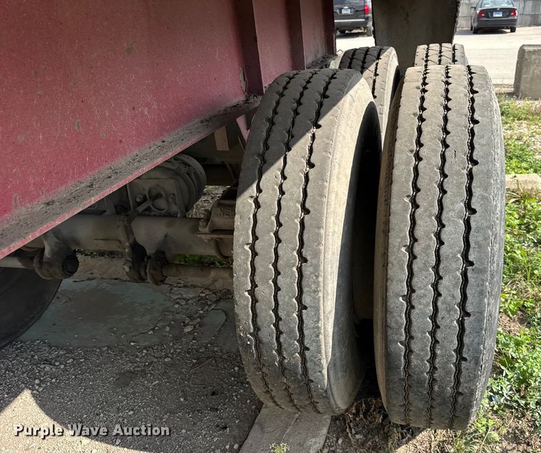 image for item EF2230 1989 Palmer end dump trailer