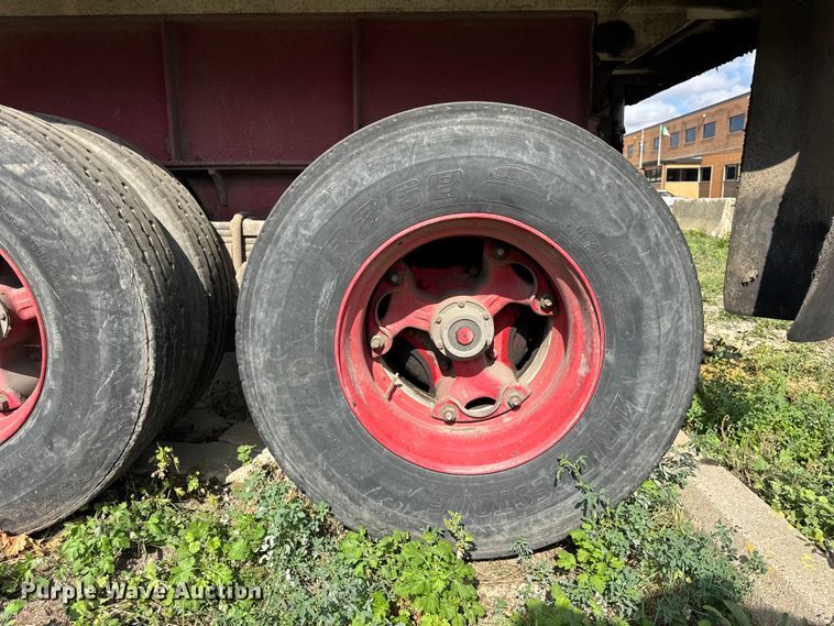 image for item EF2230 1989 Palmer end dump trailer