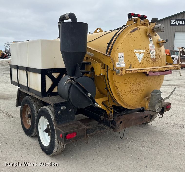 image for item EF2395 Vermeer V800LE vacuum trailer