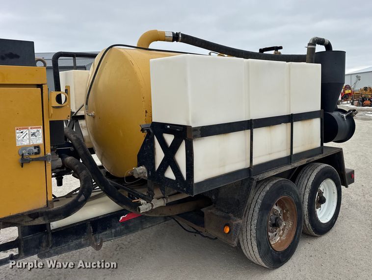 image for item EF2395 Vermeer V800LE vacuum trailer