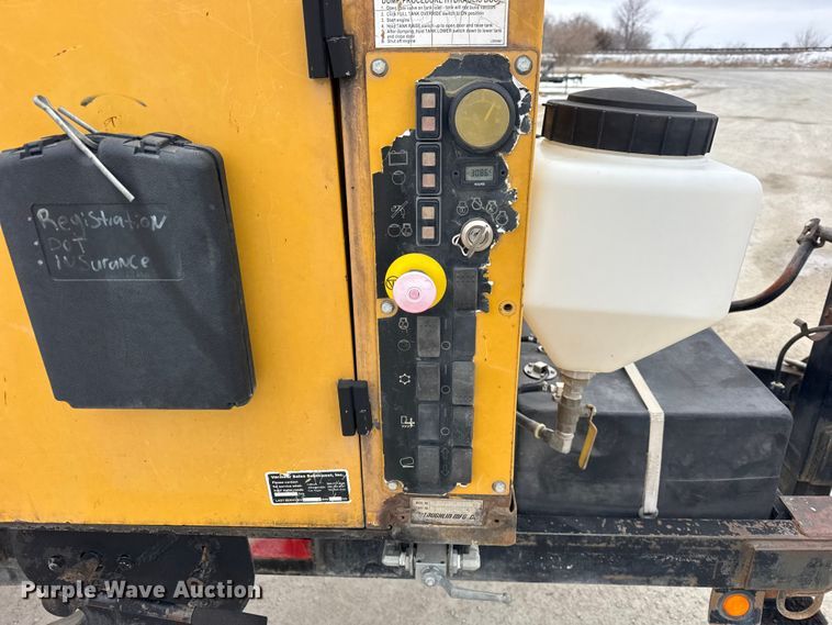 image for item EF2395 Vermeer V800LE vacuum trailer