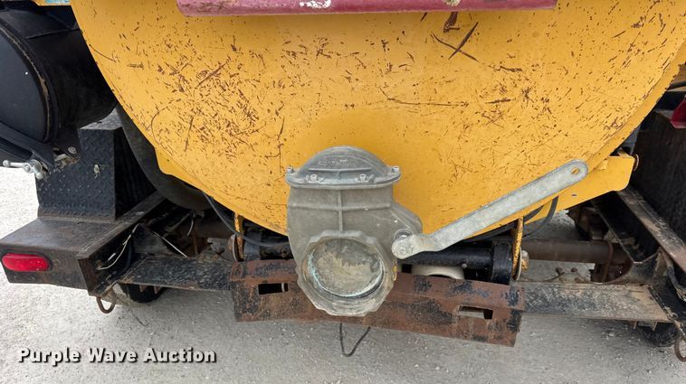 image for item EF2395 Vermeer V800LE vacuum trailer