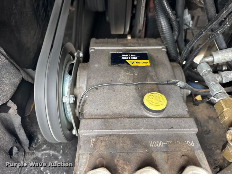 image for item EF2395 Vermeer V800LE vacuum trailer