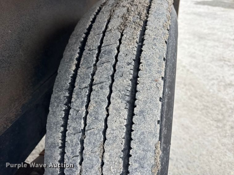 image for item EF2395 Vermeer V800LE vacuum trailer