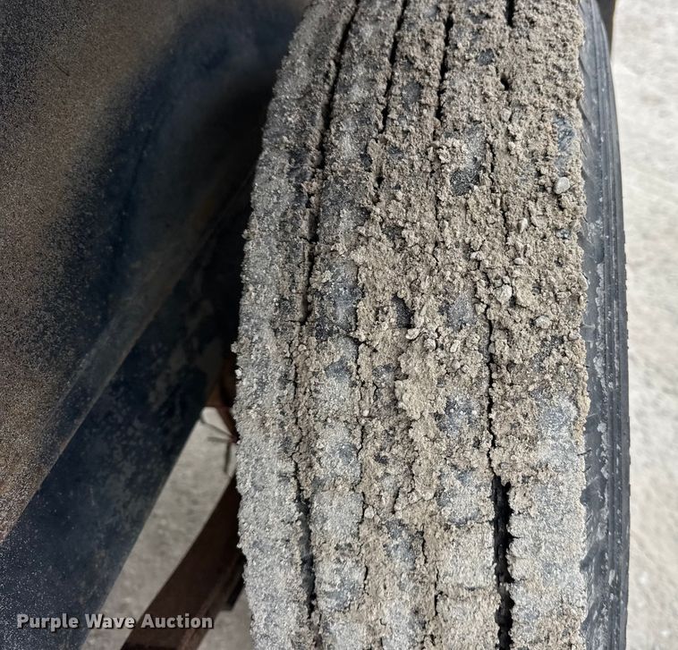 image for item EF2395 Vermeer V800LE vacuum trailer