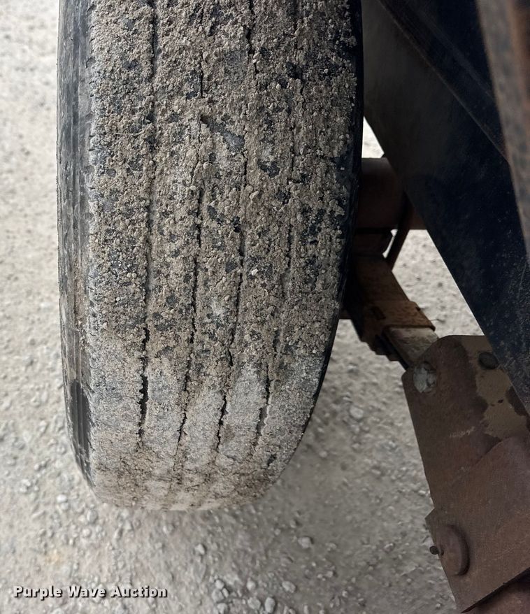 image for item EF2395 Vermeer V800LE vacuum trailer