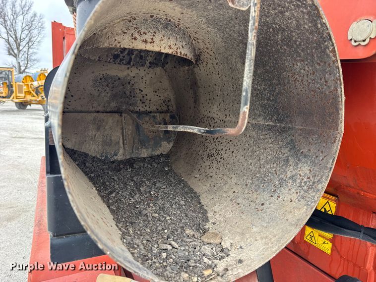 image for item EF2396 2016 Ditch Witch FX65 vacuum trailer