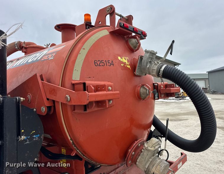 image for item EF2396 2016 Ditch Witch FX65 vacuum trailer