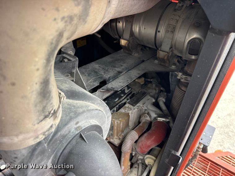 image for item EF2396 2016 Ditch Witch FX65 vacuum trailer