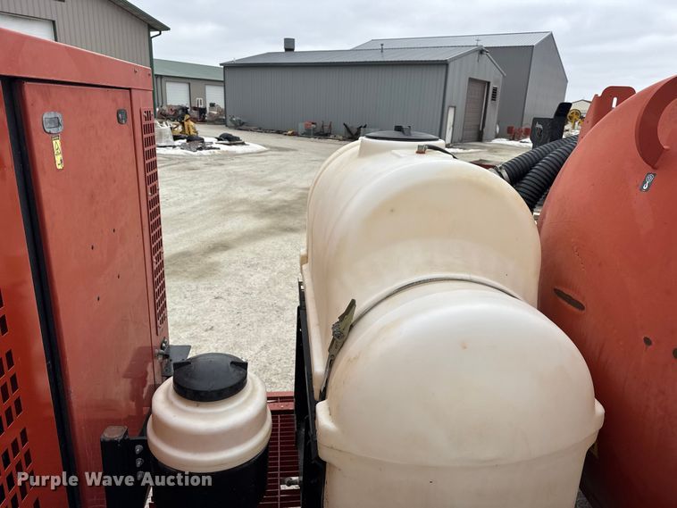 image for item EF2396 2016 Ditch Witch FX65 vacuum trailer