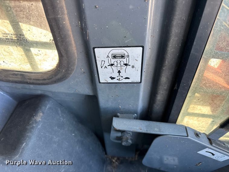 image for item EF2397 2015 Takeuchi TL12 skid steer loader