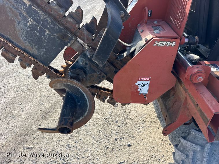 image for item EF2398 2010 Ditch Witch RT45 trencher