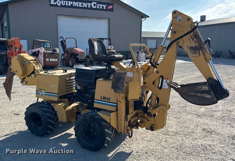 image for item EF2399 2003 Vermeer LM42 cable plow