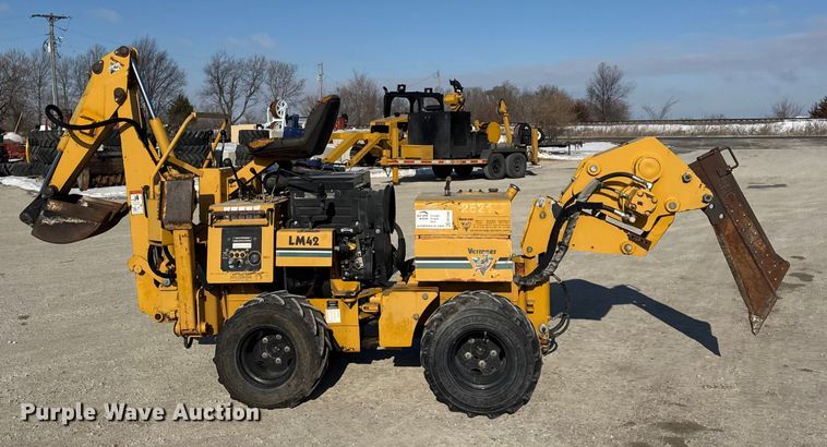 image for item EF2399 2003 Vermeer LM42 cable plow