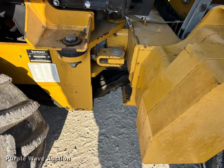 image for item EF2399 2003 Vermeer LM42 cable plow