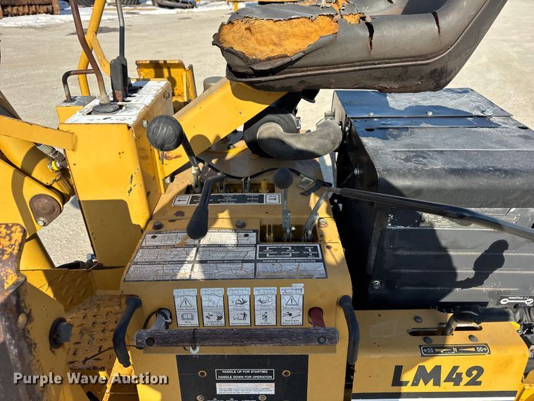 image for item EF2399 2003 Vermeer LM42 cable plow