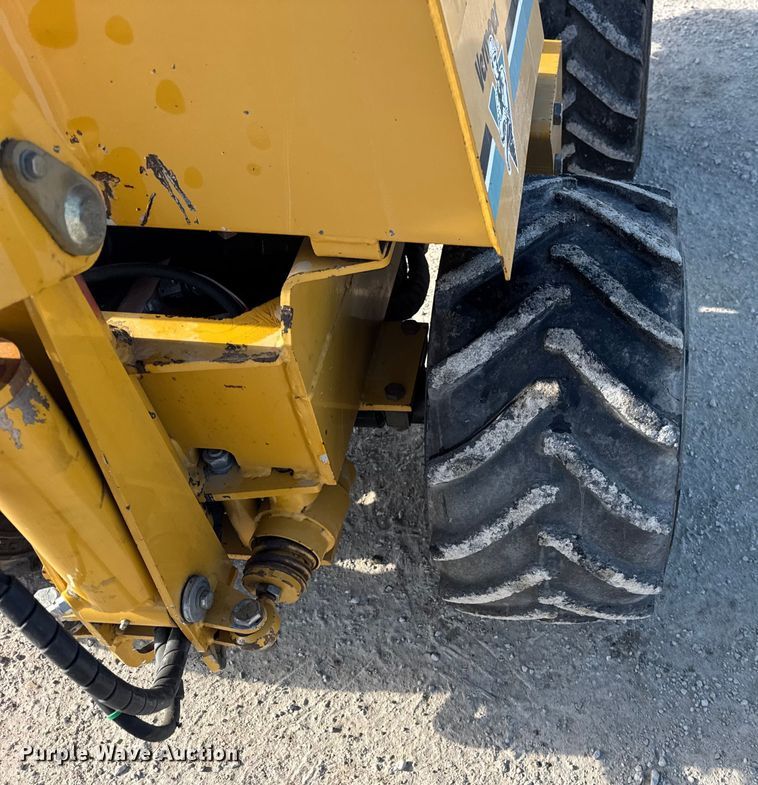 image for item EF2399 2003 Vermeer LM42 cable plow