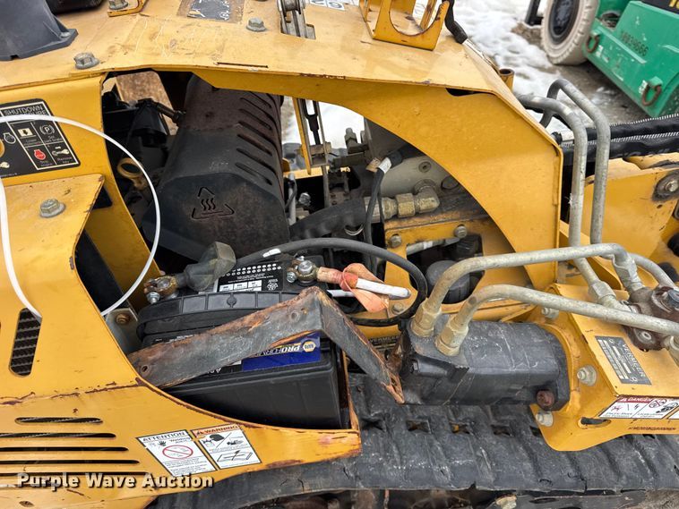 image for item EF2406 2018 Vermeer SPX25 vibratory cable plow