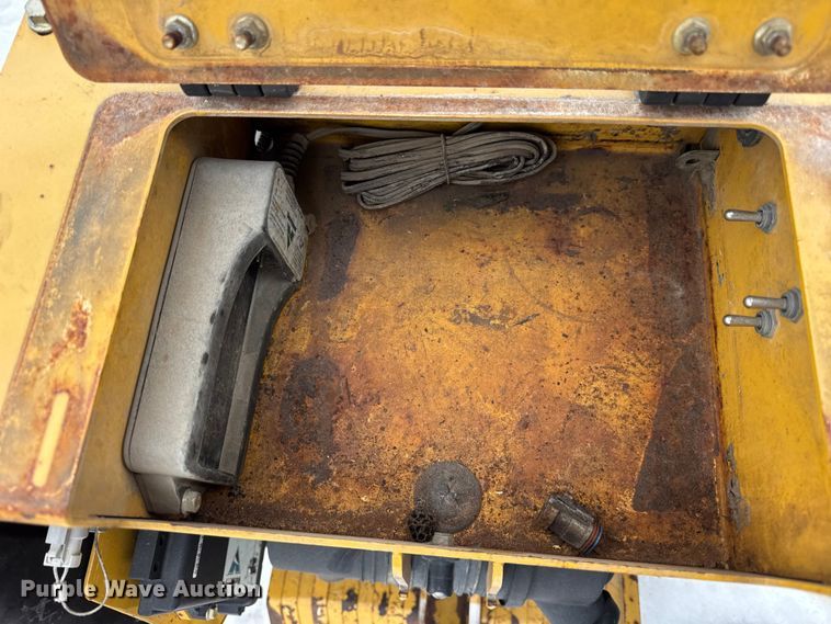 image for item EF2406 2018 Vermeer SPX25 vibratory cable plow