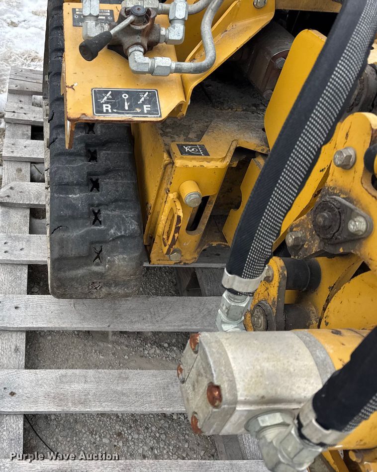 image for item EF2406 2018 Vermeer SPX25 vibratory cable plow