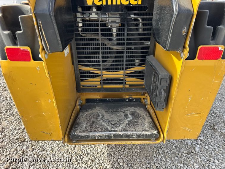image for item EF2409 2021 Vermeer CTX100 compact utility loader