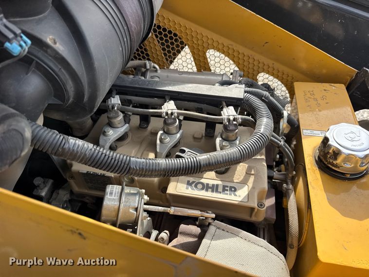 image for item EF2409 2021 Vermeer CTX100 compact utility loader