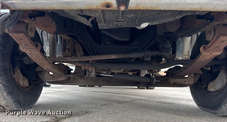 image for item EF2411 1997 Ford F450 Super Duty bucket truck