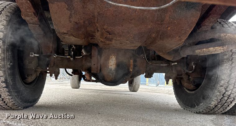 image for item EF2411 1997 Ford F450 Super Duty bucket truck