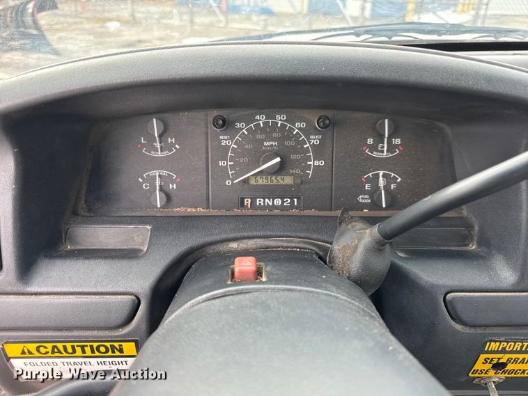 image for item EF2411 1997 Ford F450 Super Duty bucket truck