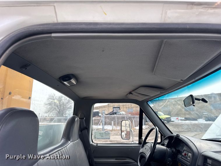 image for item EF2411 1997 Ford F450 Super Duty bucket truck