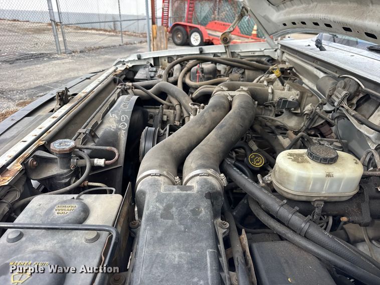 image for item EF2411 1997 Ford F450 Super Duty bucket truck