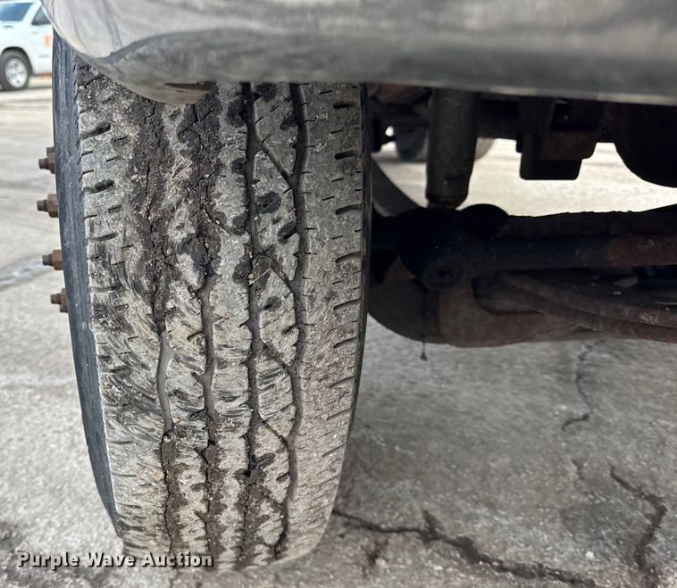 image for item EF2411 1997 Ford F450 Super Duty bucket truck