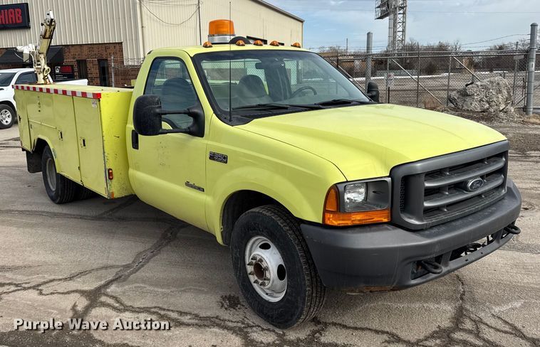 image for item EF2414 2001 Ford F350 Super Duty utility bed pickup truck