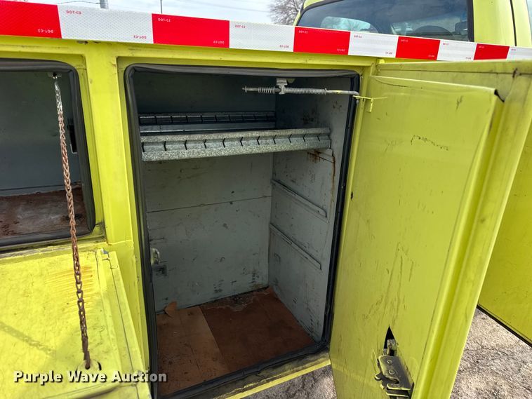 image for item EF2414 2001 Ford F350 Super Duty utility bed pickup truck