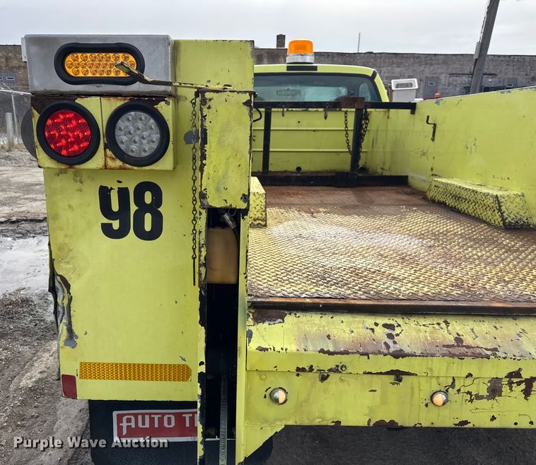 image for item EF2414 2001 Ford F350 Super Duty utility bed pickup truck