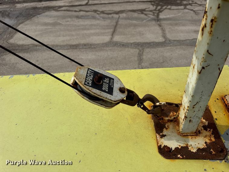 image for item EF2414 2001 Ford F350 Super Duty utility bed pickup truck