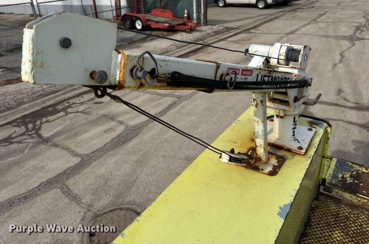 image for item EF2414 2001 Ford F350 Super Duty utility bed pickup truck