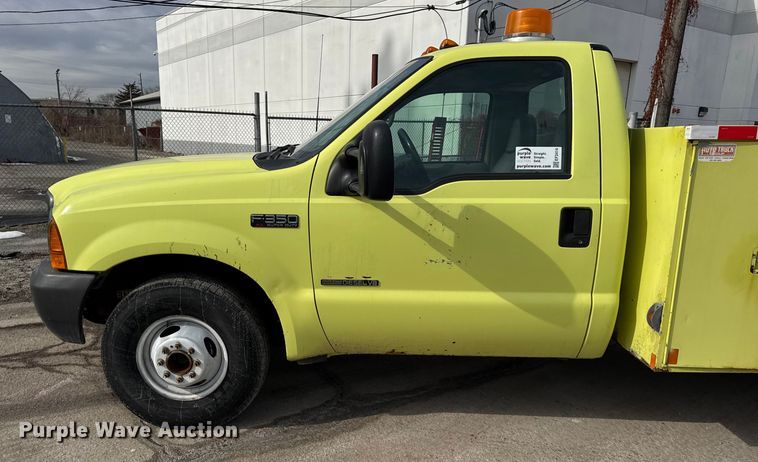 image for item EF2414 2001 Ford F350 Super Duty utility bed pickup truck