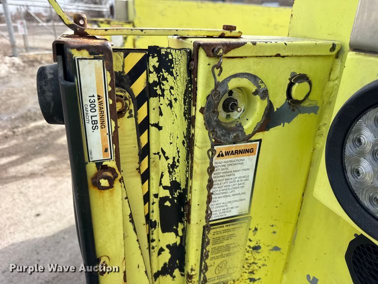 image for item EF2414 2001 Ford F350 Super Duty utility bed pickup truck