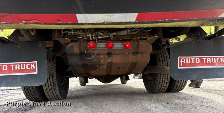 image for item EF2414 2001 Ford F350 Super Duty utility bed pickup truck