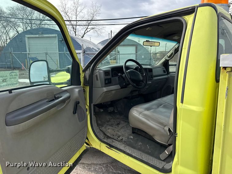 image for item EF2414 2001 Ford F350 Super Duty utility bed pickup truck