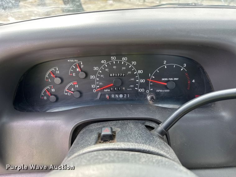 image for item EF2414 2001 Ford F350 Super Duty utility bed pickup truck