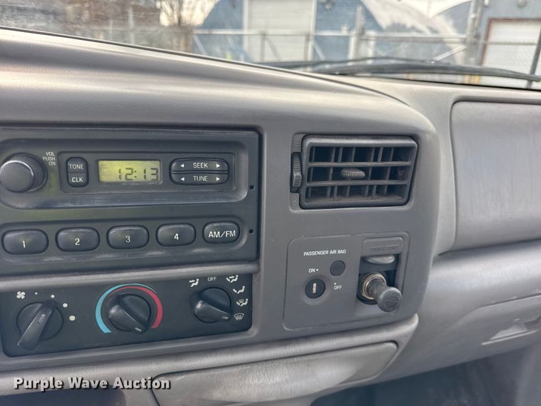 image for item EF2414 2001 Ford F350 Super Duty utility bed pickup truck