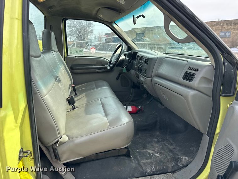 image for item EF2414 2001 Ford F350 Super Duty utility bed pickup truck