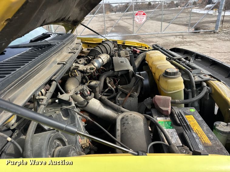 image for item EF2414 2001 Ford F350 Super Duty utility bed pickup truck