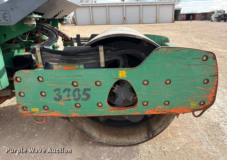 image for item EF6322 Hamm 3205 single drum vibratory roller