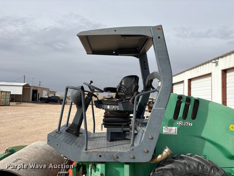 image for item EF6322 Hamm 3205 single drum vibratory roller