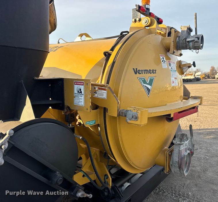image for item EG1879 2025 Vermeer V500LE vacuum excavator